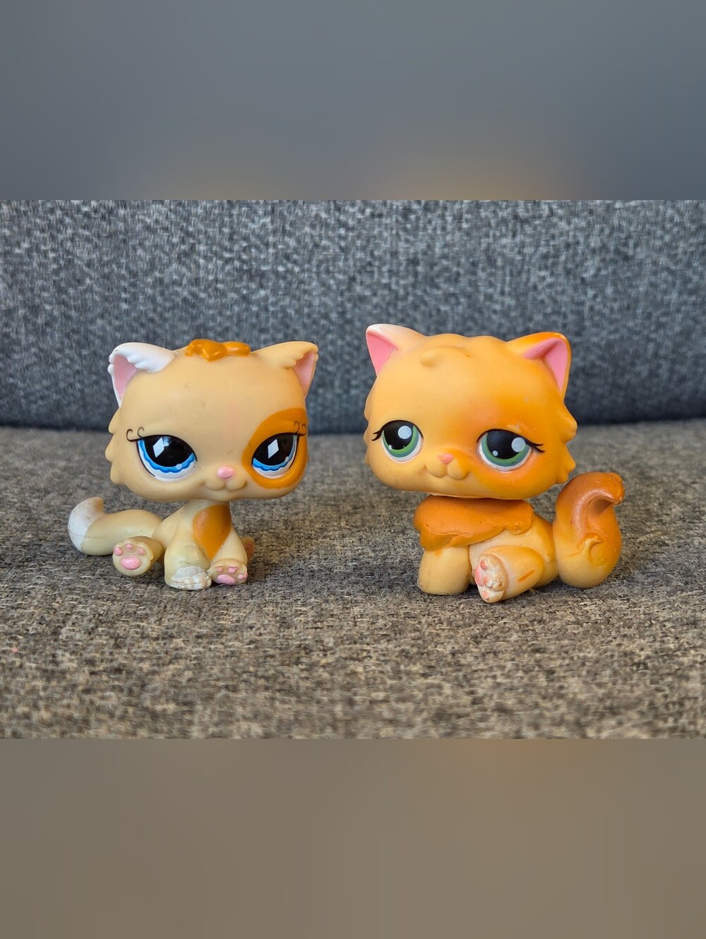 2 Littlest Pet Shop #521 Persian Cat and #217 Orange W Green Eyes 2004 y2k